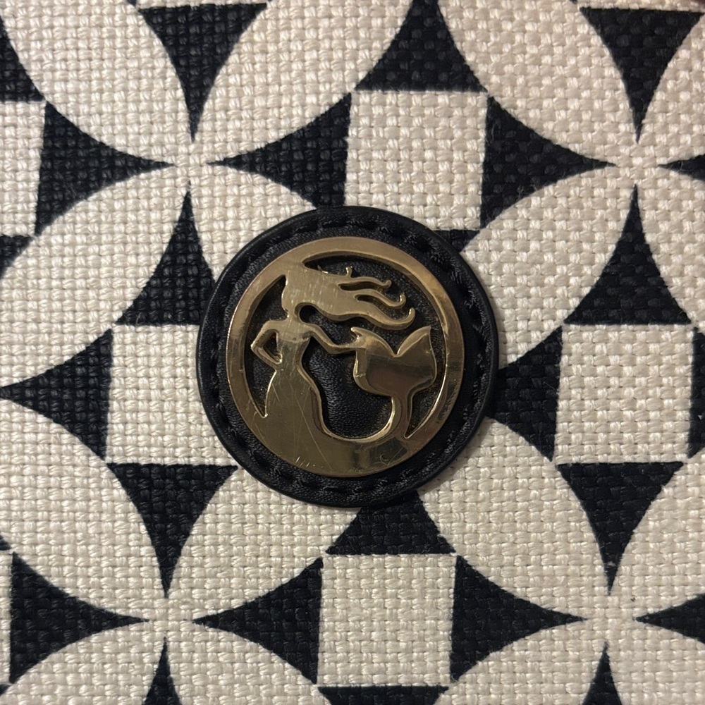 Spartina 449 Black and Cream Kiawah Geometric Pattern Tote - Picture 2 of 13